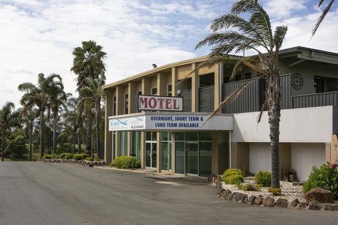 Rivers Apartments Motel Sale Gippsland - New South Wales Tourism  1