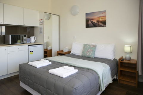 Rivers Apartments Motel Sale Gippsland - New South Wales Tourism  0