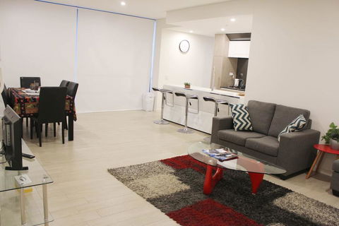 Riverside Apartment Next To Sydney Olympic Park - New South Wales Tourism  3