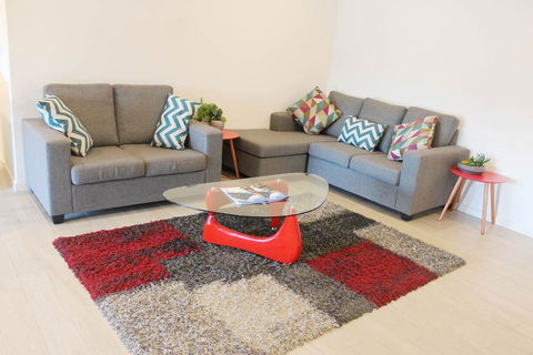 Riverside Apartment Next To Sydney Olympic Park - New South Wales Tourism  1