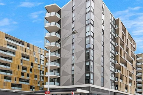 Riverside Apartment Next To Sydney Olympic Park - New South Wales Tourism  0