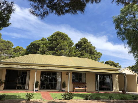 Riverwalk Retreat - New South Wales Tourism  0