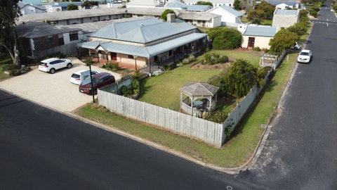 Robe House B&B - New South Wales Tourism  3