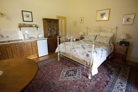 Robe House B&B - New South Wales Tourism  1