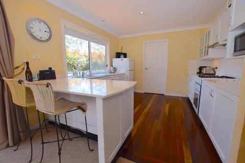 Rocky Mountain Cottage - New South Wales Tourism  3