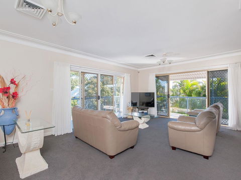 Ronald Avenue, 45, Villa Floridiana - New South Wales Tourism  2