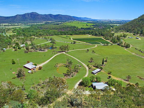 Rosa House In Broke, 4br House In Walking Distance To Cellar Doors - New South Wales Tourism  1