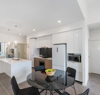 Round About Bulimba - Executive 3BR Bulimba apartment near Oxford St shops and restaurants - New South Wales Tourism 