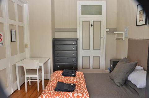 Royal Gatton Hotel - New South Wales Tourism  1