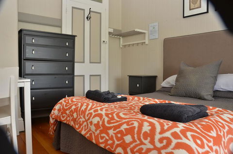 Royal Gatton Hotel - New South Wales Tourism  3