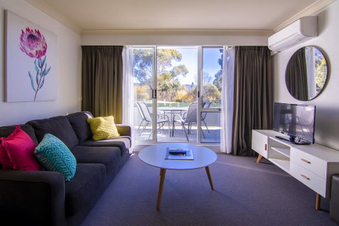 Rydges Horizons Snowy Mountains - New South Wales Tourism  0