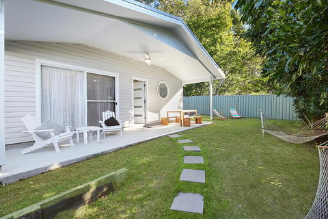 Salty Kisses Holiday House - New South Wales Tourism  0