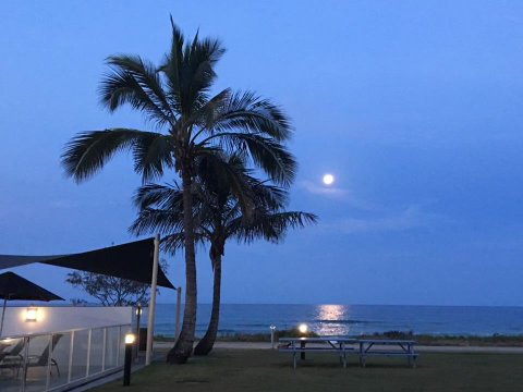 San Simeon Beachfront Apartments Tugun - New South Wales Tourism  1