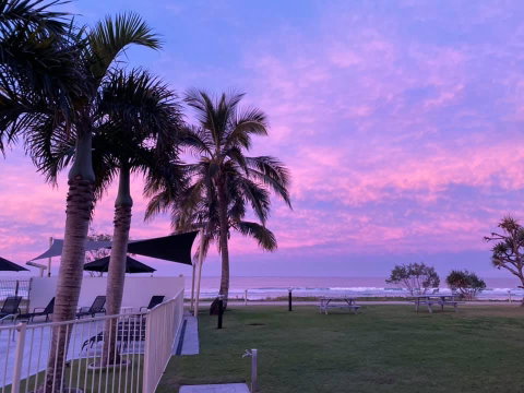 San Simeon Beachfront Apartments Tugun - New South Wales Tourism  2