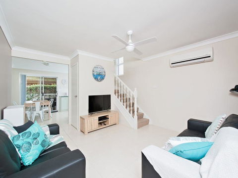 Sanctuary @ Fingal Bay - New South Wales Tourism  0