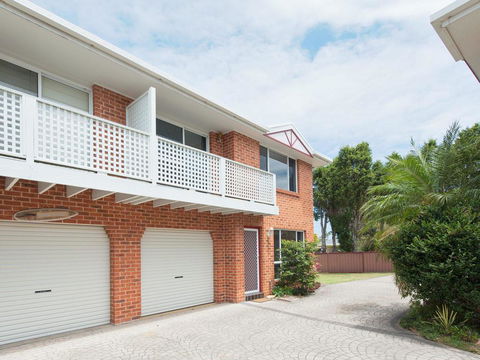 Sanctuary @ Fingal Bay - New South Wales Tourism  3