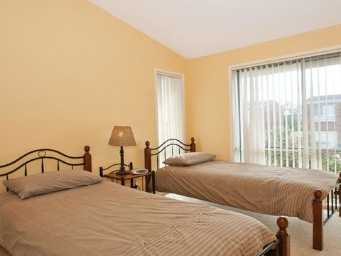 Sandalwood - Direct Beach Access To Tilbury Cove - New South Wales Tourism  3