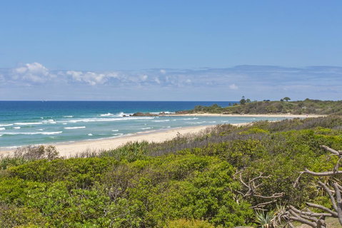 Sandpiper Beach Front House - New South Wales Tourism  2