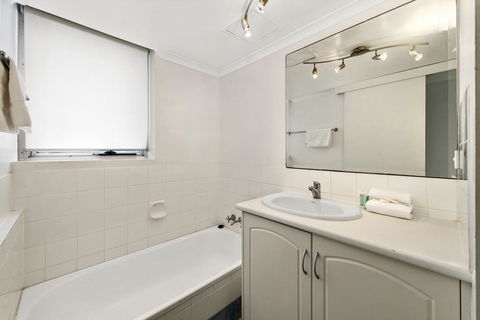 Sandpiper Broadbeach - New South Wales Tourism  2