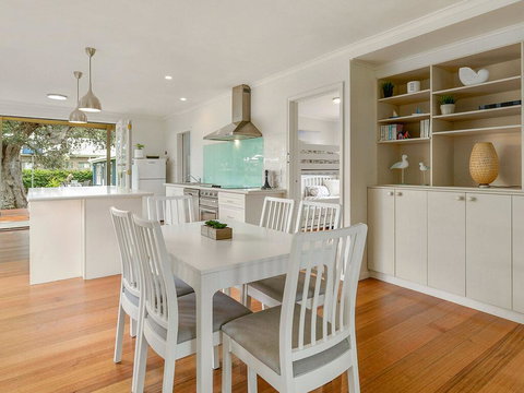 Sandy At Cowes - New South Wales Tourism  1