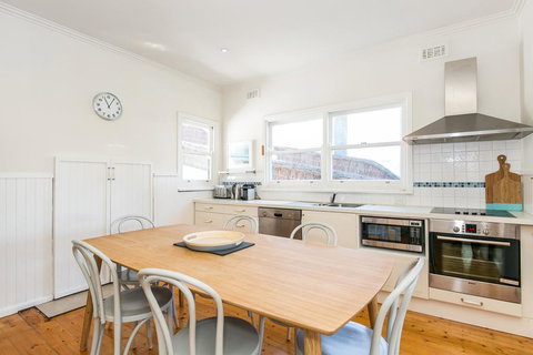 Santorini - Lorne - New South Wales Tourism  2