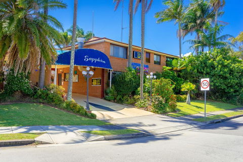 Sapphire Palms Motel - New South Wales Tourism  1