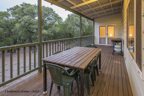Sea Breeze Chalets Yallingup - New South Wales Tourism  3