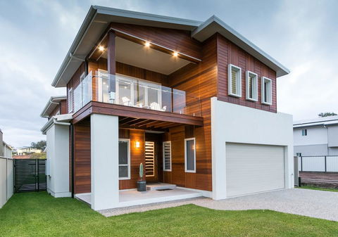 Sea Wood Delight In Hervey Bay - New South Wales Tourism  0