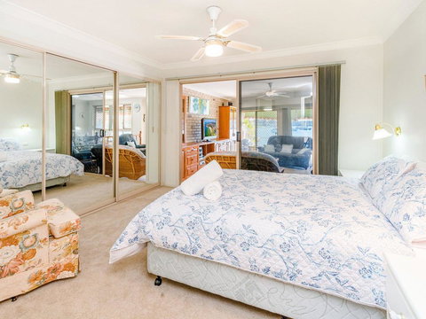 Seachange -Waterfront - New South Wales Tourism  2