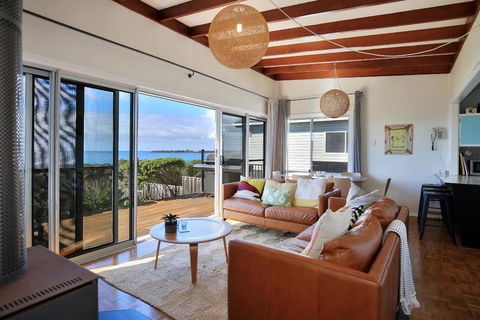 Seakissed Beach House - New South Wales Tourism  0