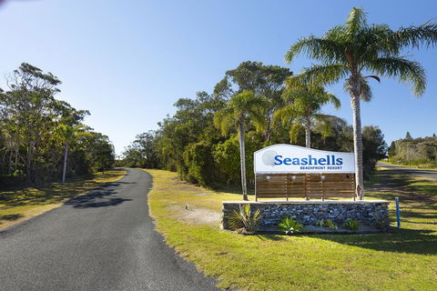 Seashells Beachfront Resort - New South Wales Tourism  1