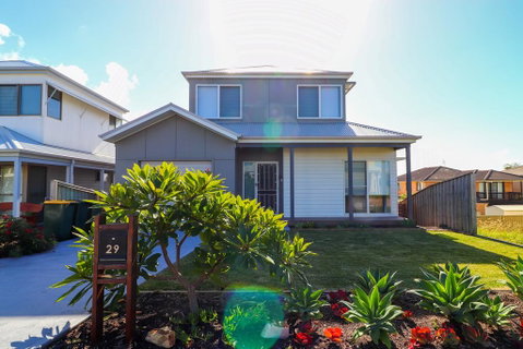 Seaside Escape - New South Wales Tourism  1