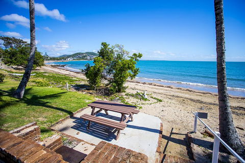 Seaspray Waterfront Holiday Units - New South Wales Tourism  2