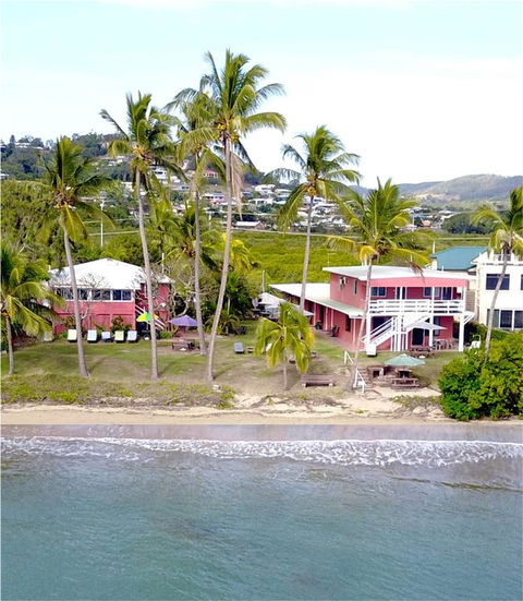 Seaspray Waterfront Holiday Units - New South Wales Tourism  3