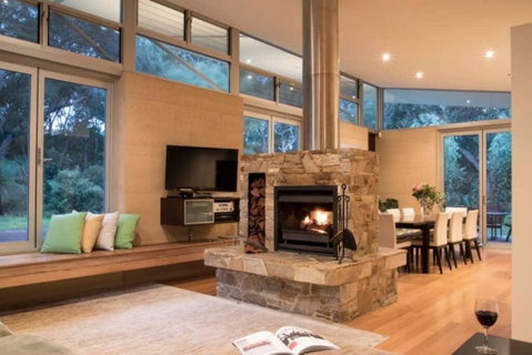 Selador - 2BR Private Bushland Retreat Close To The Beach And Wineries - New South Wales Tourism  0