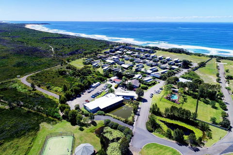 Serenity Diamond Beach (formerly Ramada Resort Diamond Beach) - New South Wales Tourism  0