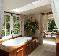 Shakespeare's Wilderness Chalet - New South Wales Tourism 