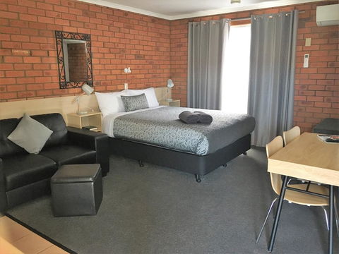 Shannon Motor Inn - New South Wales Tourism  0