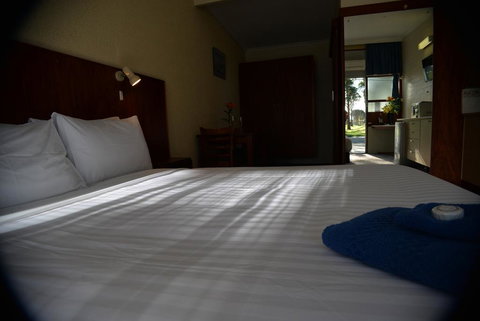 Ship Inn Motel - New South Wales Tourism  2