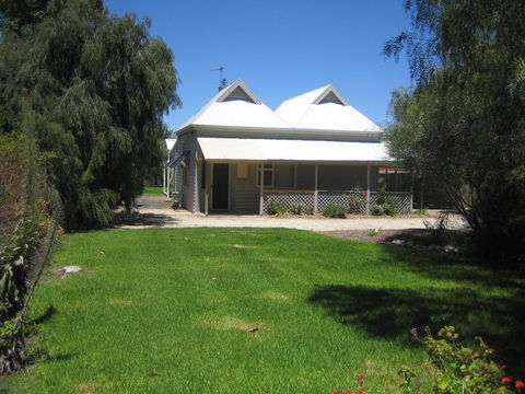 Showgrounds Cottage Naracoorte - New South Wales Tourism  0