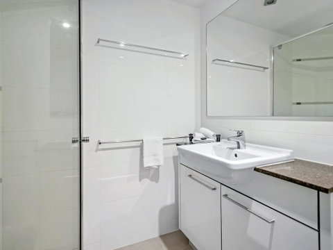 Sierra Grand Broadbeach Private 2 Bedroom - New South Wales Tourism  3