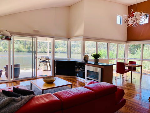 Silkwood Estate - New South Wales Tourism  1