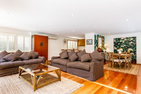Simple Harmony - New South Wales Tourism  2