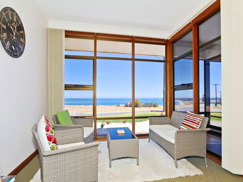 Simply Daydream - New South Wales Tourism  0