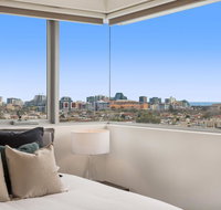 Sleek Skyline View Apartment Ideal for City Break - New South Wales Tourism 