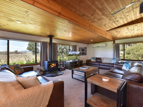 Soldiers Cottage Picturebook Vineyard Home - New South Wales Tourism  1
