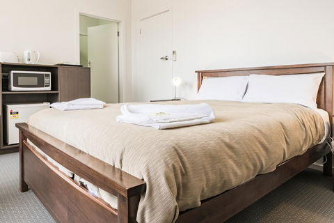 Somerset Hotel - New South Wales Tourism  0