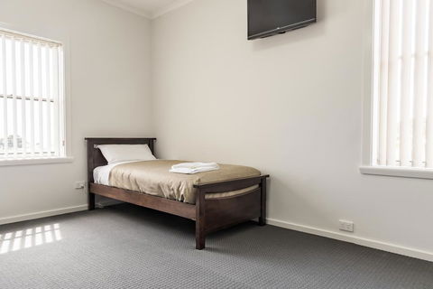 Somerset Hotel - New South Wales Tourism  3