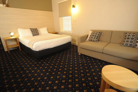 Sovereign Hill Hotel - New South Wales Tourism  2