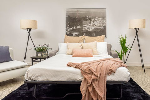 Spacious 2 Bed House, 2 AC And Free Street Parking - New South Wales Tourism  2